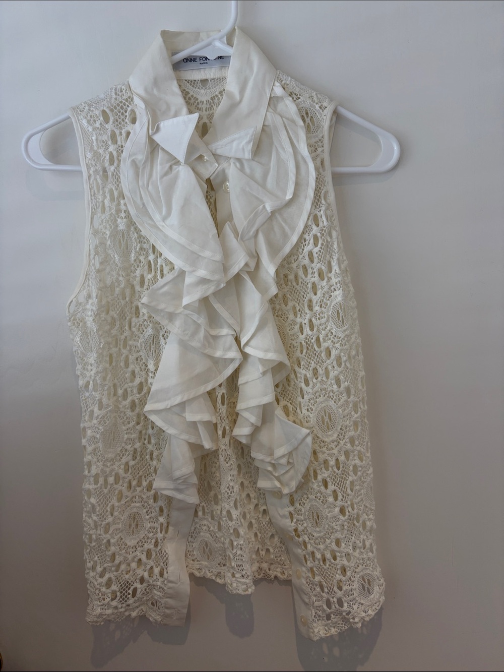 Anne Fontaine Ivory Lace Ruffle Front Sleeveless Blouse